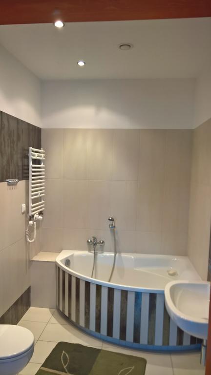 Forsycja Apartment กดัญสก์ ภายนอก รูปภาพ